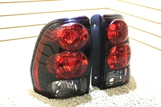 USED '07 - '15 NEWMAR ESSEX TAIL LIGHT LENS SET FOR SALE